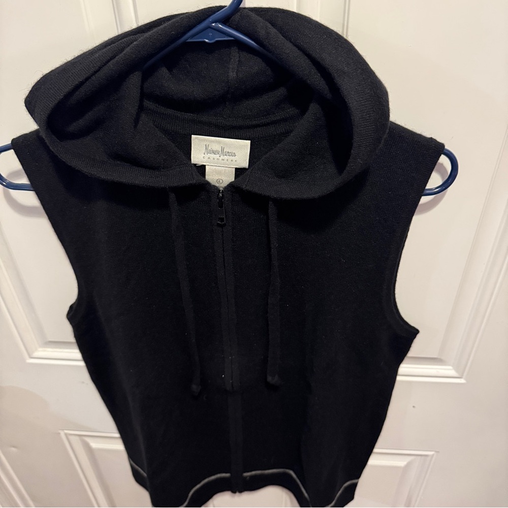 RARE Neiman Marcus Cashmere Black Hooded Zippered Vest 100% Cashmere Size L - Picture 2 of 11